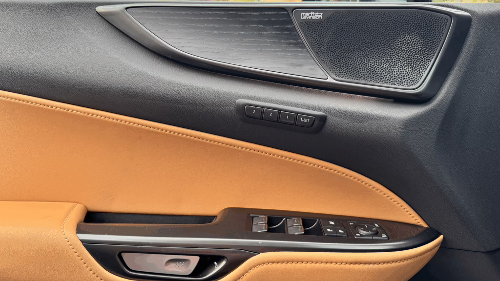 lexusnx350insidedoor