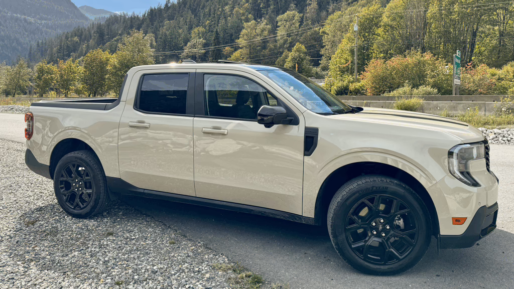 2025 Ford Maverick Lariat AWD Hybrid exterior in Desert Dune paint