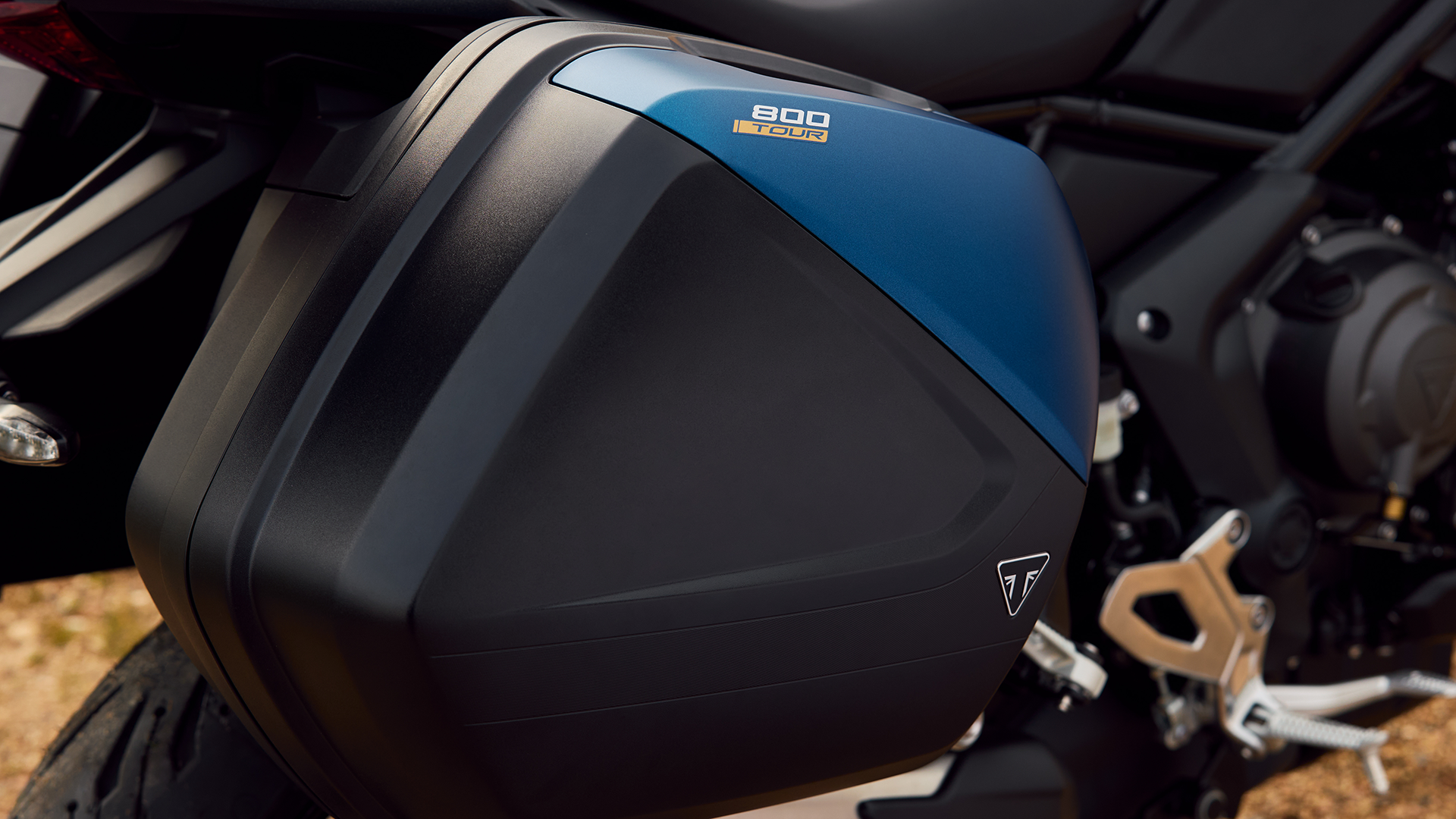 Tiger 800 Sport Tour colour-matched pannier